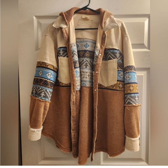 Buckle Shacket - Picture 3 of 15